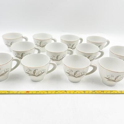 1961 KAYSONS CHINA â€œGOLDEN RHAPSODYâ€ SNACK PLATES (12) & CUPS (12)