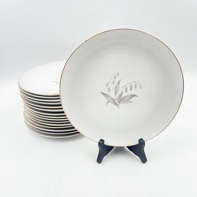 1961 KAYSONS CHINA â€œGOLDEN RHAPSODYâ€ 9â€ PLATES (16)