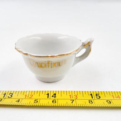 JESUS & CRUCIFIXION MINI PLATES & CUP