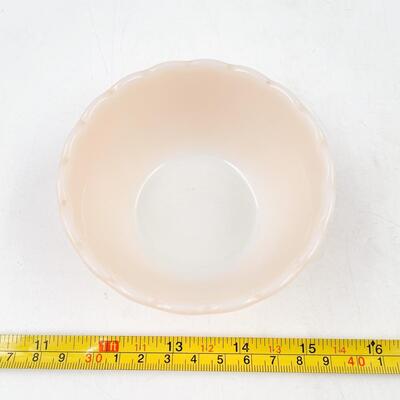 VINTAGE FIRE-KING PEACH LUSTER CUSTARD CUP W/ SCALLOPED RIM