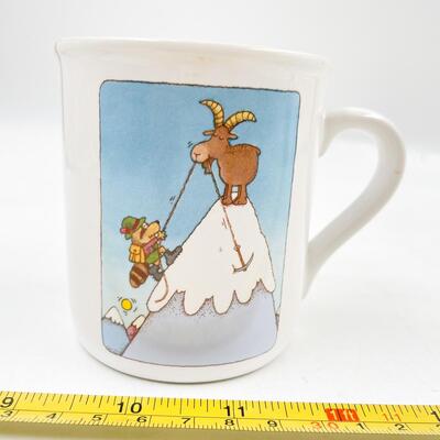 1986 HALLMARK RIM SHOTS â€œFRIENDS HELP YOU HANG ONâ€ COFFEE MUG