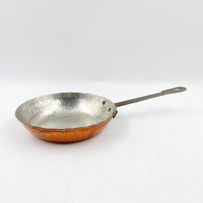 VINTAGE 7â€ HAMMERED COPPER FRYING PAN