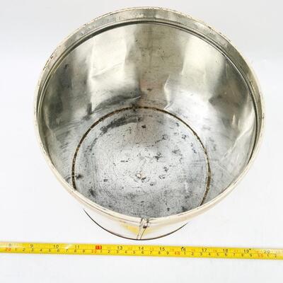 VINTAGE 8â€ FLORAL TIN W/ COPPER LID