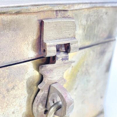 VINTAGE 8â€ X 6â€ BRASS HETEL BOX - LATCH BROKEN