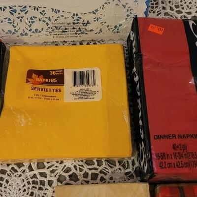 Lot 128: Disposable Napkins, Placemat, Snowflakes and Leaves