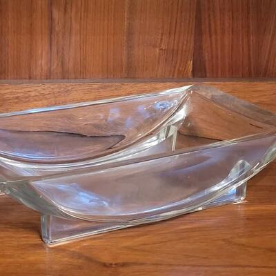 Lot 133: Mid Century (4) Glass Dishes