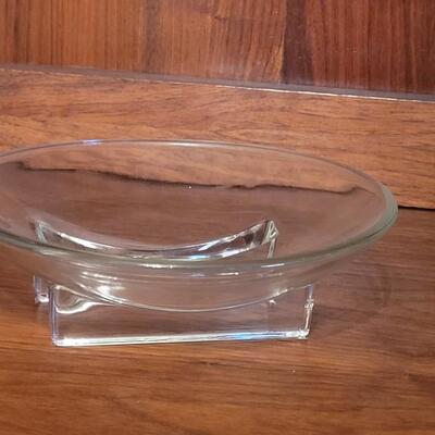 Lot 133: Mid Century (4) Glass Dishes