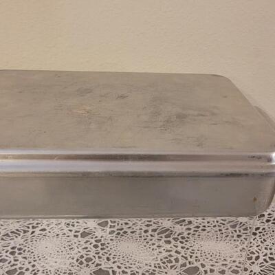 Lot 135: Casserole Pans with 3 Lids