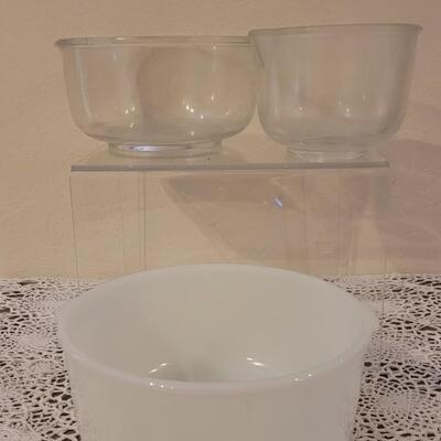 Lot 138: (3) Mixing Bowls - 2 Large and 1 Small