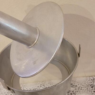 Lot 141: Baking Lot