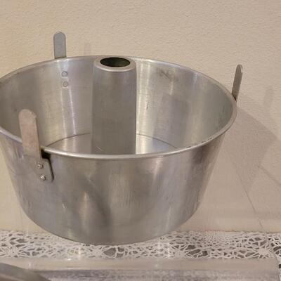Lot 141: Baking Lot