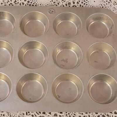 Lot 146: Baking Lot
