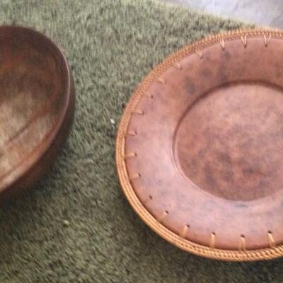 Wooden bowl, decorative plate
