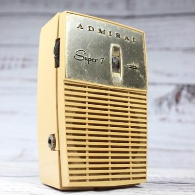 Vintage Admiral Super 7 Portable Pocket Transistor Radio