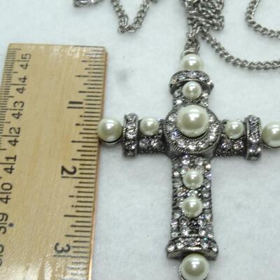 Silver Tone Pearls & Rhinestone Cross Pendant, Beautiful!