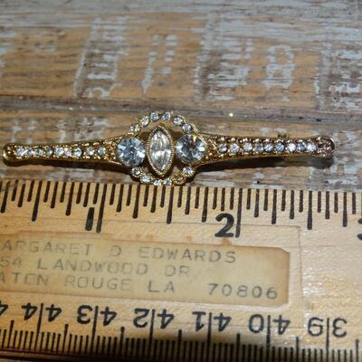 Gold Tone Rhinestone Victorian Style Collar Brooch Pin