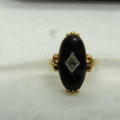 Beautiful! Victorian Style Gold Tone  Avon  Black Onyx Marquis Ring