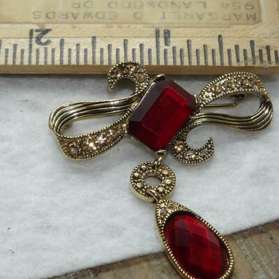 Brilliant Ruby Red & Gold Tone Victorian Drop Brooch - Beautiful!