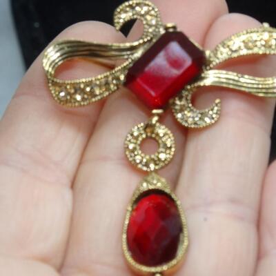 Brilliant Ruby Red & Gold Tone Victorian Drop Brooch - Beautiful!