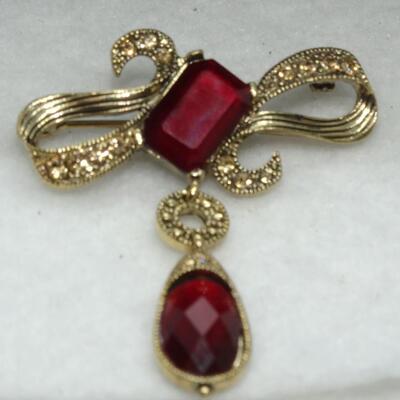 Brilliant Ruby Red & Gold Tone Victorian Drop Brooch - Beautiful!