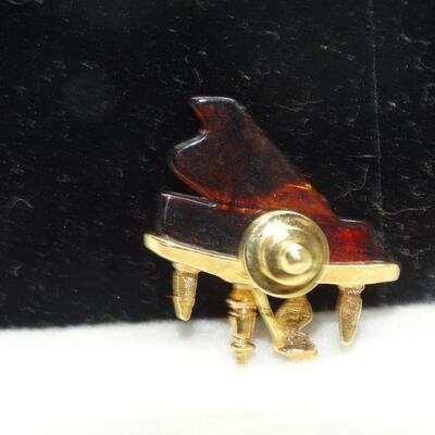 Avon Baby Grand Piano Marble Lucite Gold Tone Pin Vintage Faux Tortoise Shell