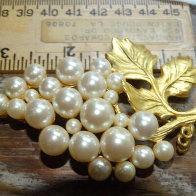 Signed Grape Gold Tone Statement Brooch - Beautiful!