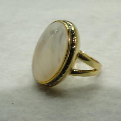 Mother of Pearl Gold Tone Ring