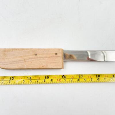 VINTAGE CUTTING BOARD W/BUILT-IN KNIFE