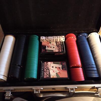 Aluminum  Case with  Poker Set