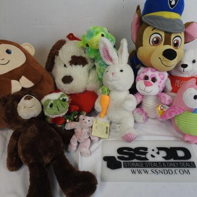 12 Stuffed Animals, Paw Patrol, Valentines Dog, Green Llama, Hug Bear