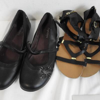 4 Pairs of Women's Shoes: Expressions (5), Earth Spirit (7), Boots