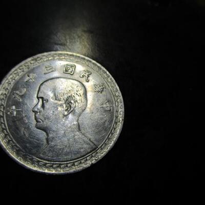 Unique Tray By Couroc Vintage Coins