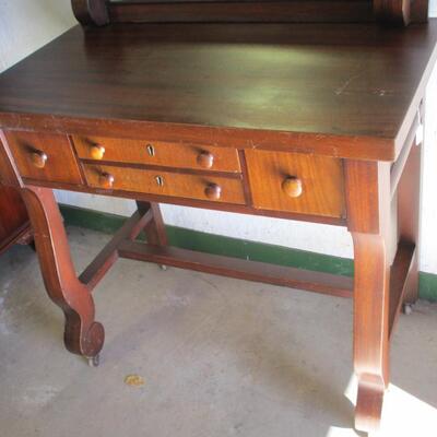 Forsyth Line Dressing Table With Mirror