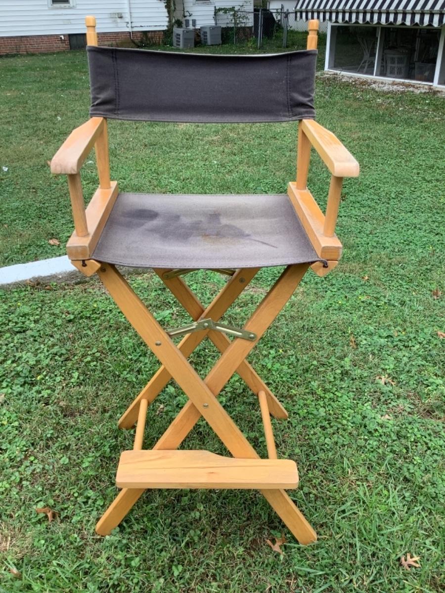 B946 Directors Chair 30”