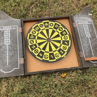 Vintage KINGS HEAD Pub Dart Board Cabinet