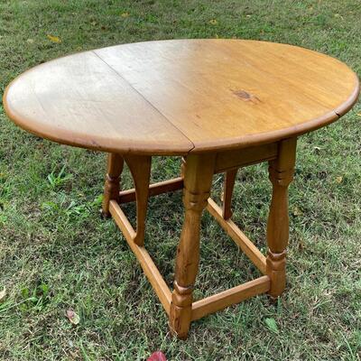 Maple Drop Leaf Side Table 24â€ x 34â€ Open