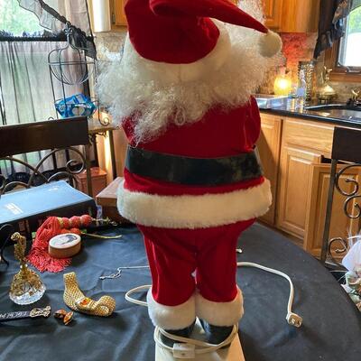 24â€ Mechanical Dancing Santa
