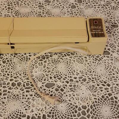 Lot 170: Vintage Sears Counter Chef Seal n Save