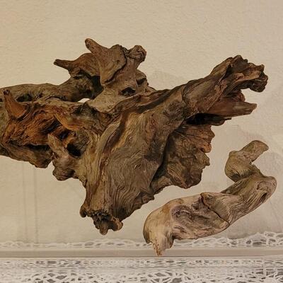 Lot 172: Decorative Wood Pieces