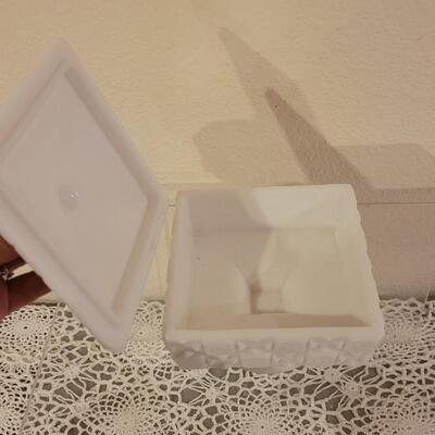 Lot 174: Vintage Milk Glass Candy Dish