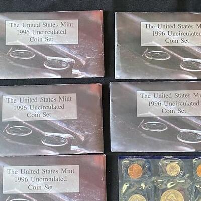 LOT#92: 1996 US Mint Sets