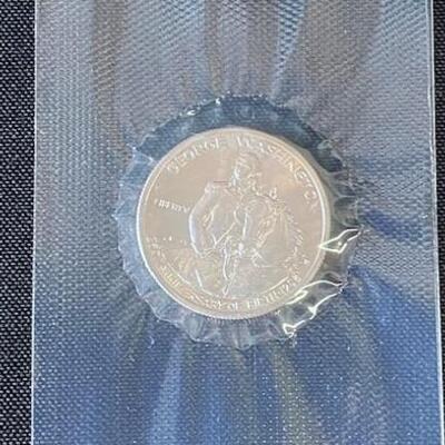 LOT#124: 1982-D George Washington Silver Dollar