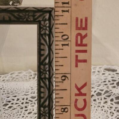 Lot 190: Antique & Vintage Picture Frames - no glass