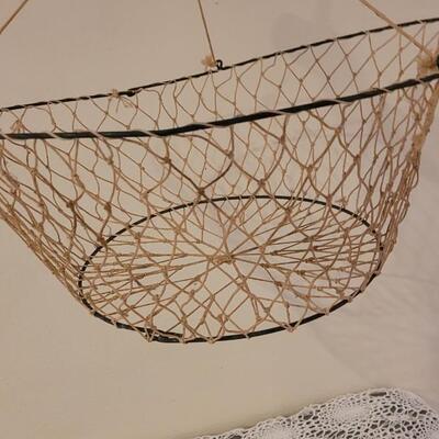 Lot 198: Handmade Crawfish Basket