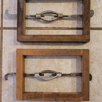 Lot 211: Vintage DEBOER MFG. Short Rails for Headboard and Foot Retail Display #3