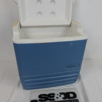 Igloo Maxcold Cooler, Blue, Used