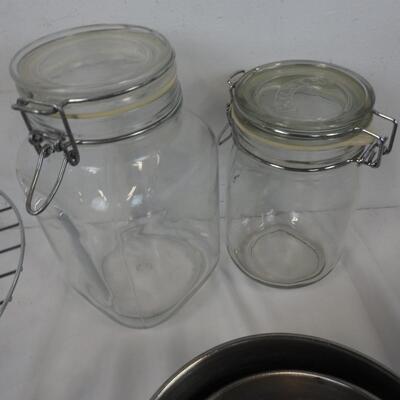 15+ Kitchen: Glass Jars, Small Pots, Plastic Utensils, 4 Black Wooden Mats