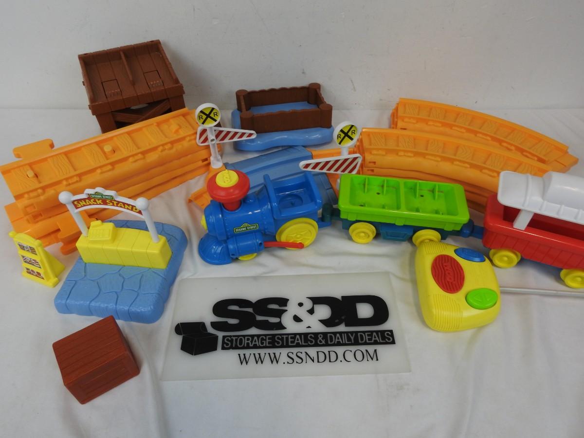 Elmo train set sale