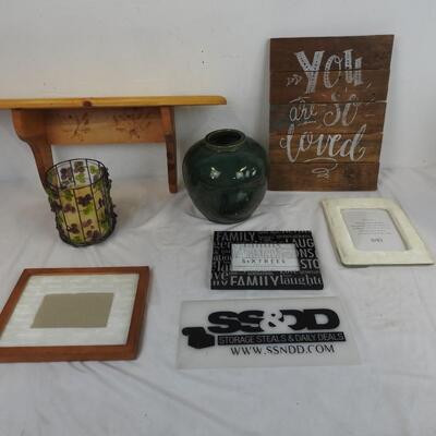 7 Item DÃ©cor Lot: Shelf, 3 Picture Frames, Green Vase, Floral Candle Holder