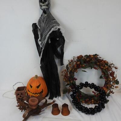 8 pc Halloween Decor, Jack-O-Lantern Light, Wreath